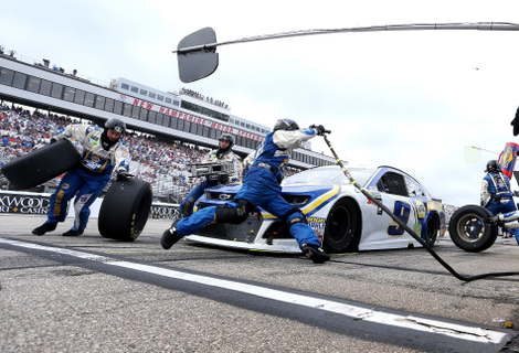 The pit crew on Chase Elliott’s No. 9 Cup Series car at New Hampshire Motor Speedway in July of 2018.
